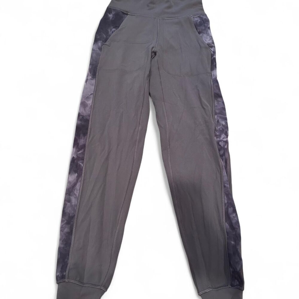 Lululemon Women's Grey and Black Leggings